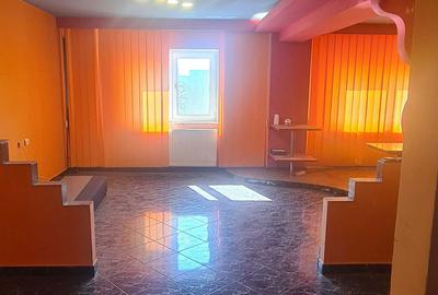 Apartament cu 3 camere în 1 Decembrie - 1