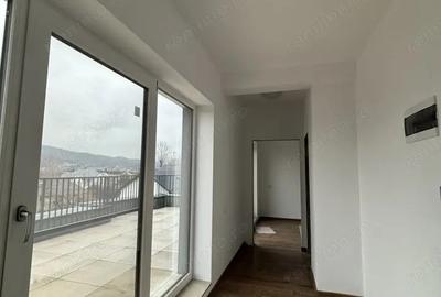 Penthouse cu terasa si priveliste superba, strada Atletilor - 4