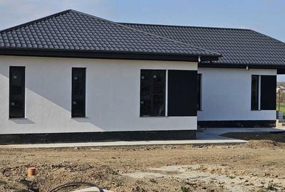 Casă cu 4 camere în Central - 2