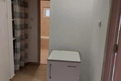 Apartament cu 2 camere decomandat în Micro 13 - 2