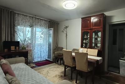 Apartament cu 2 camere nedecomandat, mobilat în Aradului