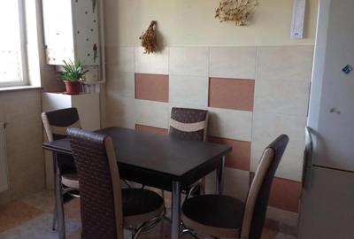 Apartament cu 3 camere semidecomandat în Central - 6