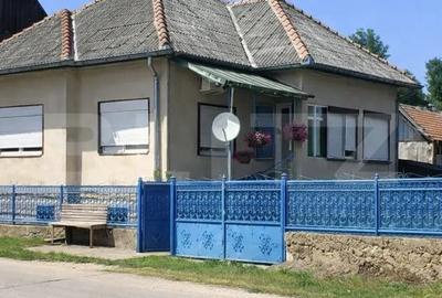 Casă individuală cu 4 camere cu Garaj în Mănăstireni - 1