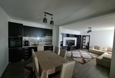 Casă cu 7 camere cu Teren 1300 Mp în Cristian - 8