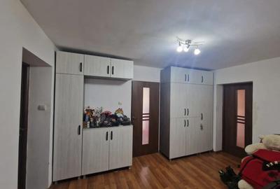 Vand Casa 800mp Re?i?a - 8