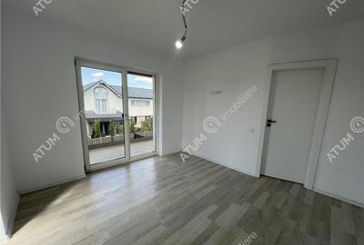 Casa intabulata cu 4 camere 3 bai si teren de 301 mp zona Ar - 15