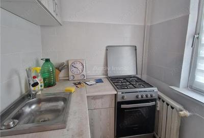 Garsonieră semidecomandată în Brazda lui Novac