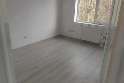 Spa?iu de inchiriat pentru birouri- doua incaperi, fiecare de 12 mp, zona Decebal, Oradea - 1