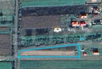 Teren de 2100 mp, în Central