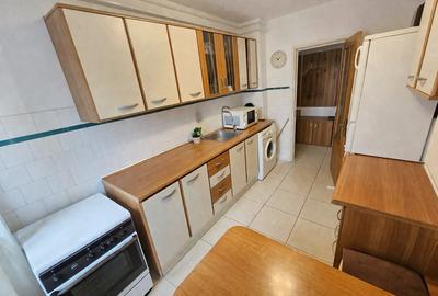 Apartament cu 3 camere semidecomandat în Central - 9