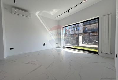 Casă cu 8 camere cu Teren 700 Mp în Faleza Nord - 11