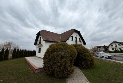 Casă individuală cu 5 camere cu Canalizare în Stupini - 1