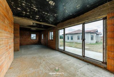 Se vinde- Casa in ?andra(cartierul nou):interior la rosu exterior la gri - 5