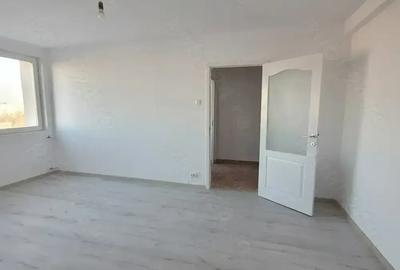 Apartament cu 2 camere semidecomandat în Gorjului