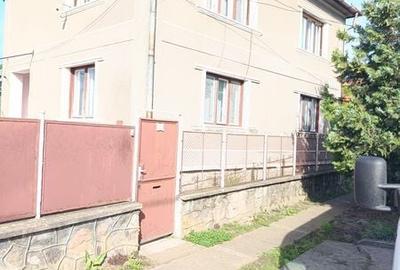 Casă cu 4 camere cu Teren 3239 Mp în Central - 2