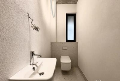 Casă cu 4 camere cu Teren 165 Mp în Central