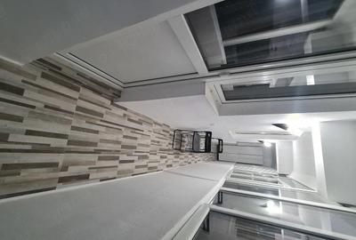 Apartament cu 3 camere decomandat în Tineretului - 2