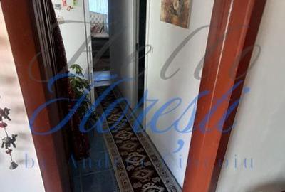 Casă cu 4 camere în Petrindu - 11