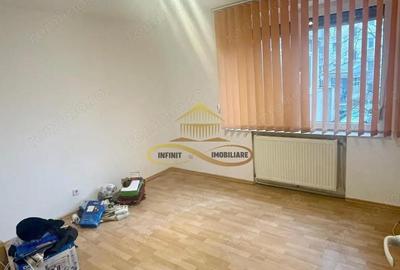 Apartament cu 4 camere decomandat în Alecu Russo - 1