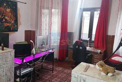 Casă cu 3 camere cu Canalizare în Central - 8