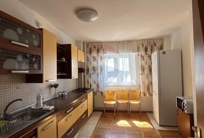 Inchiriere apartament 4 camere - zona Iancului - 2