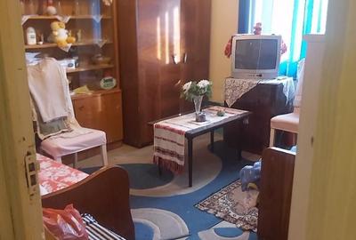 Apartament cu 4 camere decomandat în Tractorul - 3