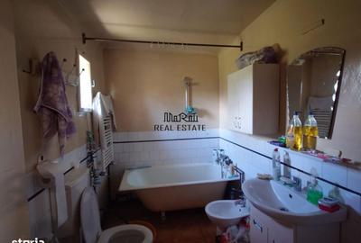 Casă cu 4 camere în Țebea - 11