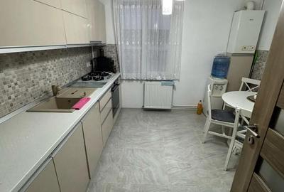 Apartament cu 3 camere decomandat în Central - 2