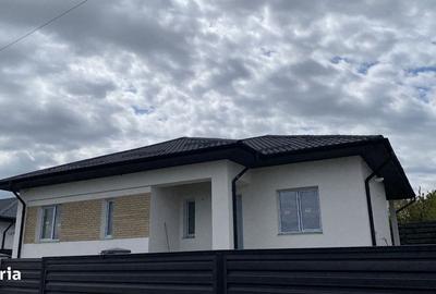 Casă cu 4 camere în Horpaz