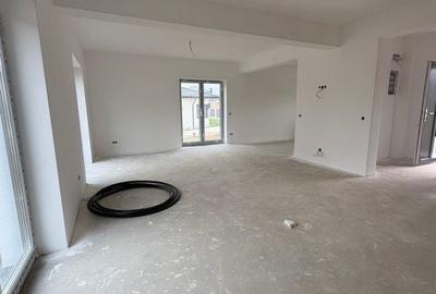 Casă cu 4 camere cu Teren 350 Mp în Ferneziu - 8