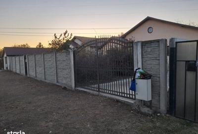 Casă cu 3 camere în Bâcu - 1