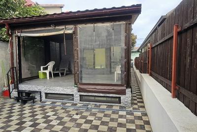 Casă cu 4 camere cu Canalizare în Central - 1