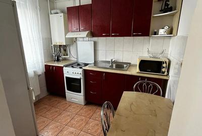 Inchiriez apartament - 3