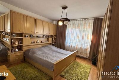 Casă cu 4 camere cu Teren 370 Mp în Central - 9