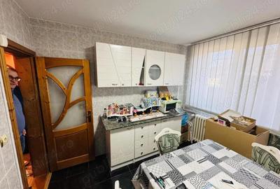 Apartament cu 3 camere decomandat în Central - 3