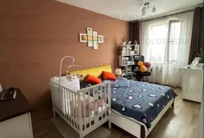 Apartament cu 3 camere decomandat în Tractorul - 9