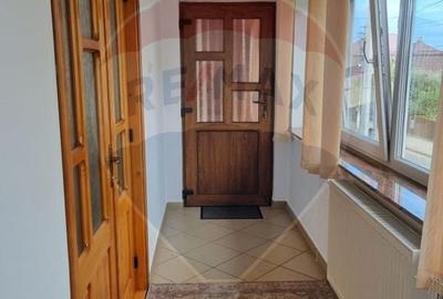 Apartament cu 3 camere de vanzare in zona Central Radauti - 3