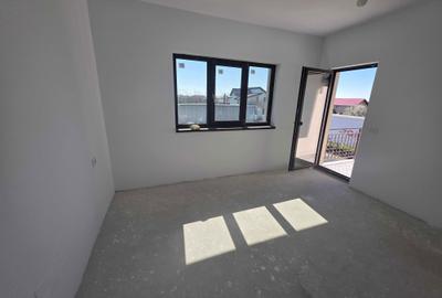 Casă cu 4 camere în Exterior Vest - 3