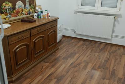 Apartament cu 3 camere decomandat în Central - 1