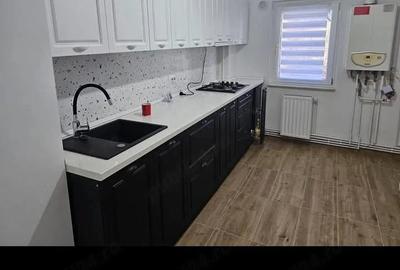 Apartament cu 4 camere decomandat în Eremia - 1