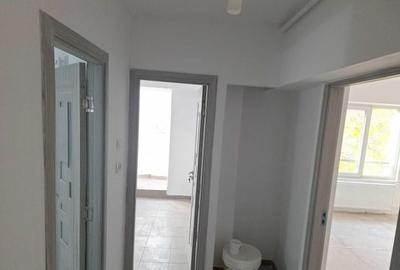 Garsonieră decomandată în Muncii