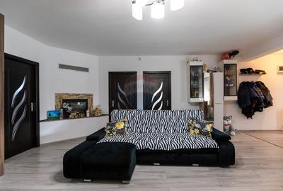 Casa / Vila cu 6 camere de vanzare P+M, varianta Margineni-Hemeius - 5