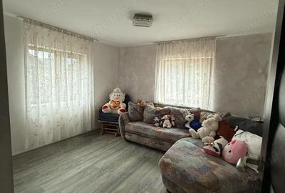 Casă cu 7 camere cu Teren 600 Mp în Bughea de Jos - 1