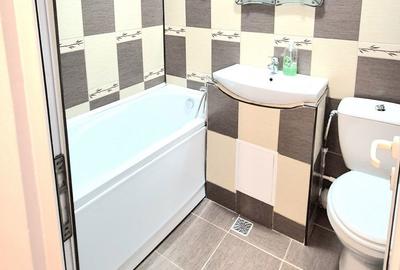 Apartament cu 3 camere semidecomandat în Hipodrom - 1