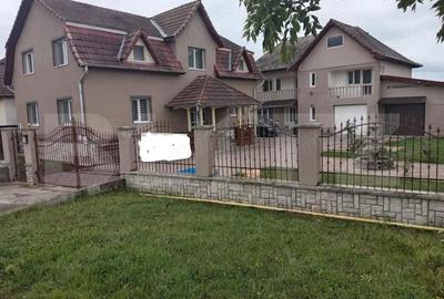 Casă cu Canalizare în Bună Ziua - 2