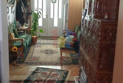 Casă cu 6 camere cu Teren 242 Mp în Central - 12
