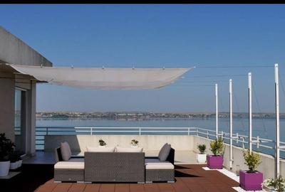 Penthouse cu 3 camere, mobilat în Central - 7