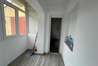 Apartament cu 3 camere decomandat, mobilat în Central - 19