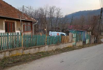 Casă cu 3 camere în 23 August - 4