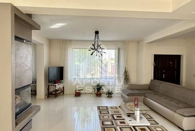 Vila moderna cu 6 camere si 2 garaje, teren 750 mp, Dumbravita - 3